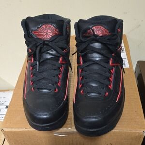 Jordan Men's Black and Red Sneakers